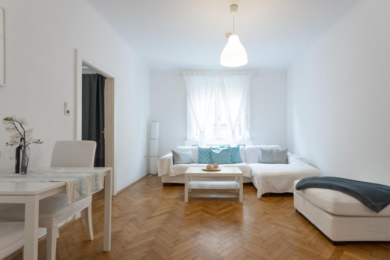 City Center Operastreet Apartment "Italy" ウィーン エクステリア 写真